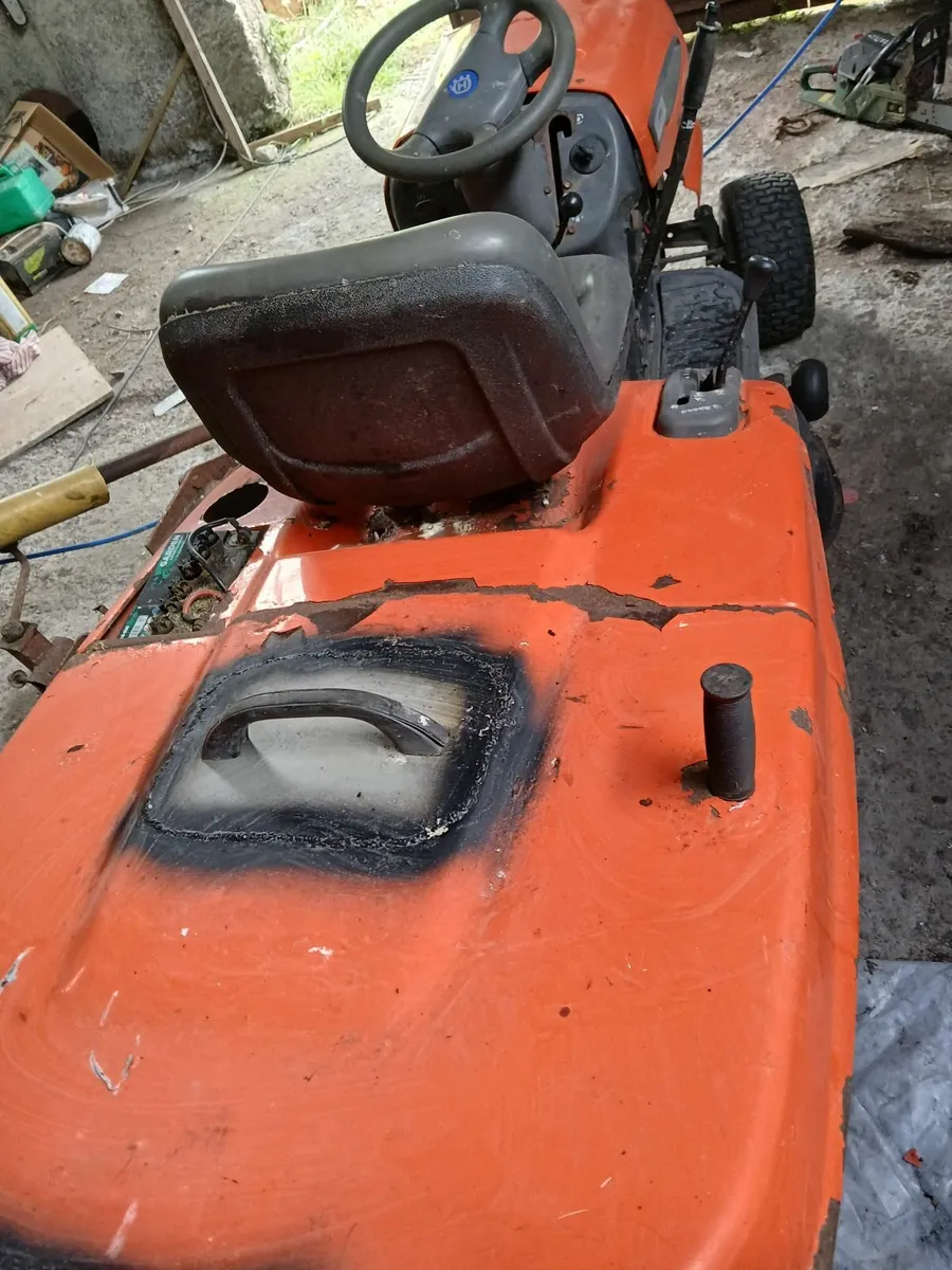 Ride on Lawnmower - Image 3