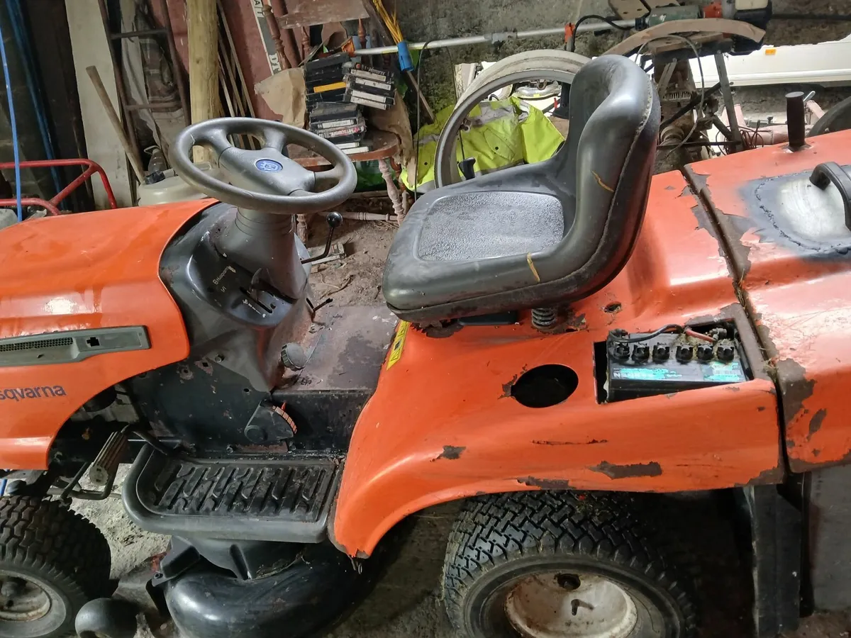 Ride on Lawnmower - Image 4