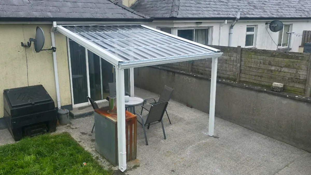 Pergolas & Outdoor seating areas - Image 1