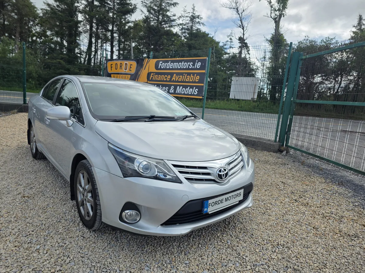 Toyota Avensis 2013 - Image 1