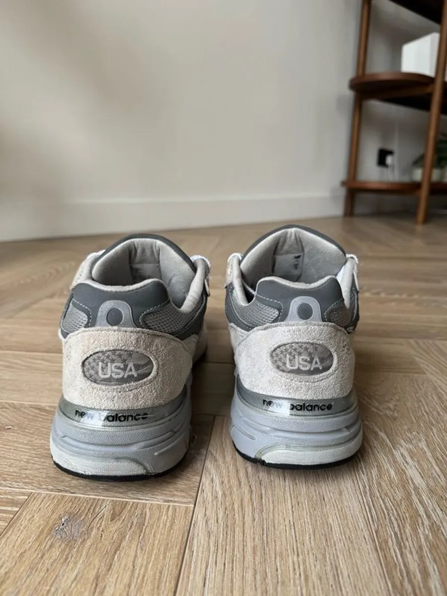 New Balance Men's 993 Shoe, Grey, Size 45 UK 10.5 - Image 2