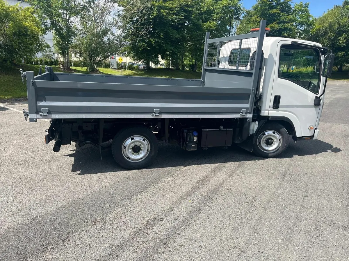 Isuzu N-Series 2023 - Image 2