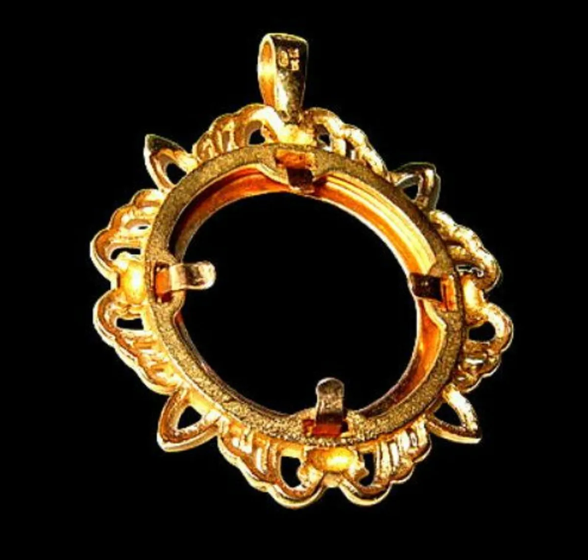 Vintage Hallmarked Gold Half Sovereign Pendant - Image 3