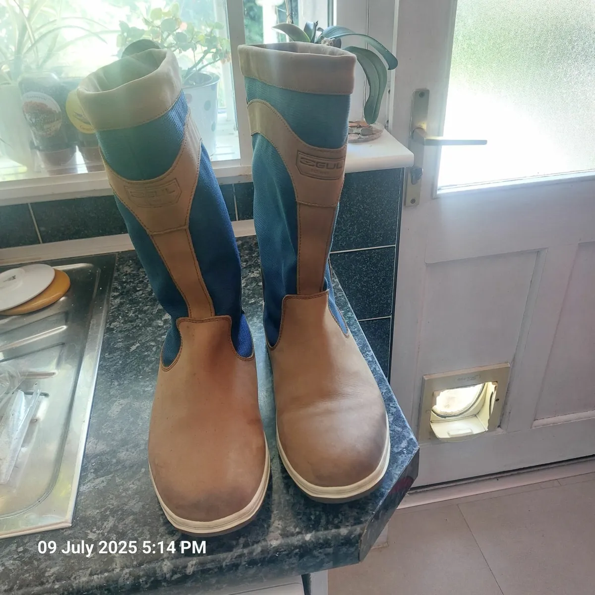 Sailing Boots Gull Size 10 - Image 1