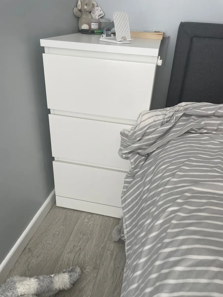 Bedroom drawer set - Image 3