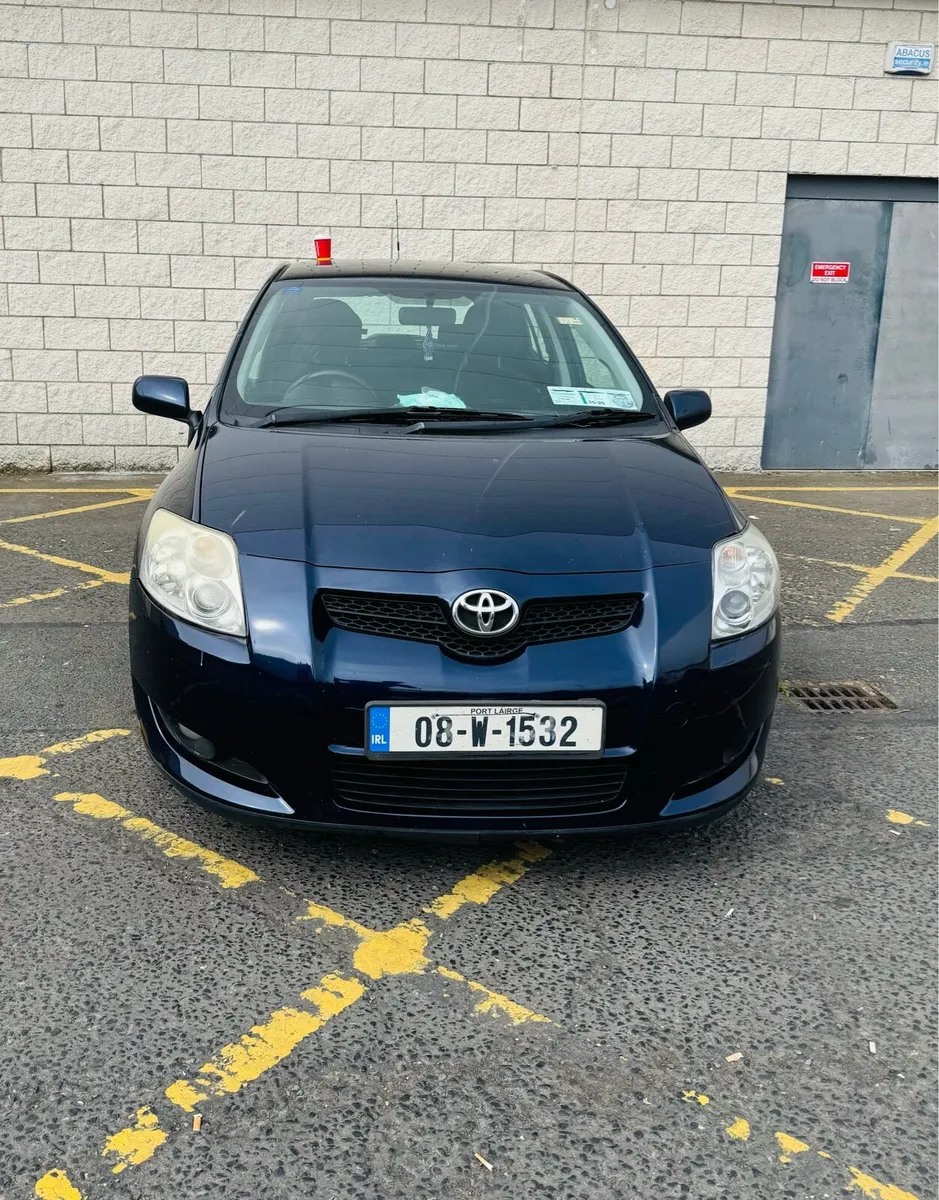 Car Toyota auris - Image 1