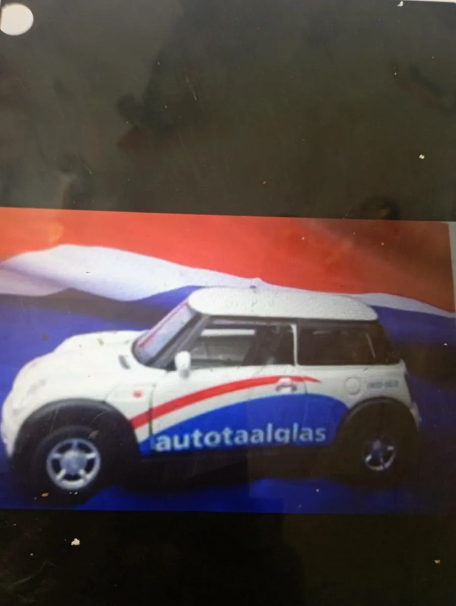 WELLY MINI COOPER AUTOTAALGLAS DIE -CAST MODLE CAR - Image 1