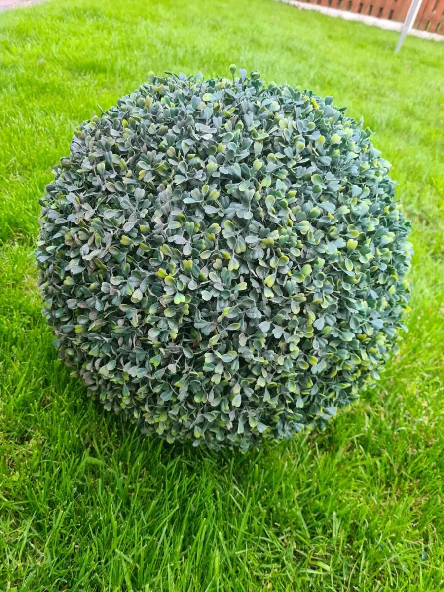 Artifical Boxwood Balls