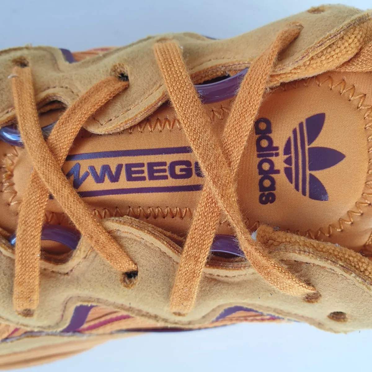 adidas Ozweggo trainers size 10 - Image 4