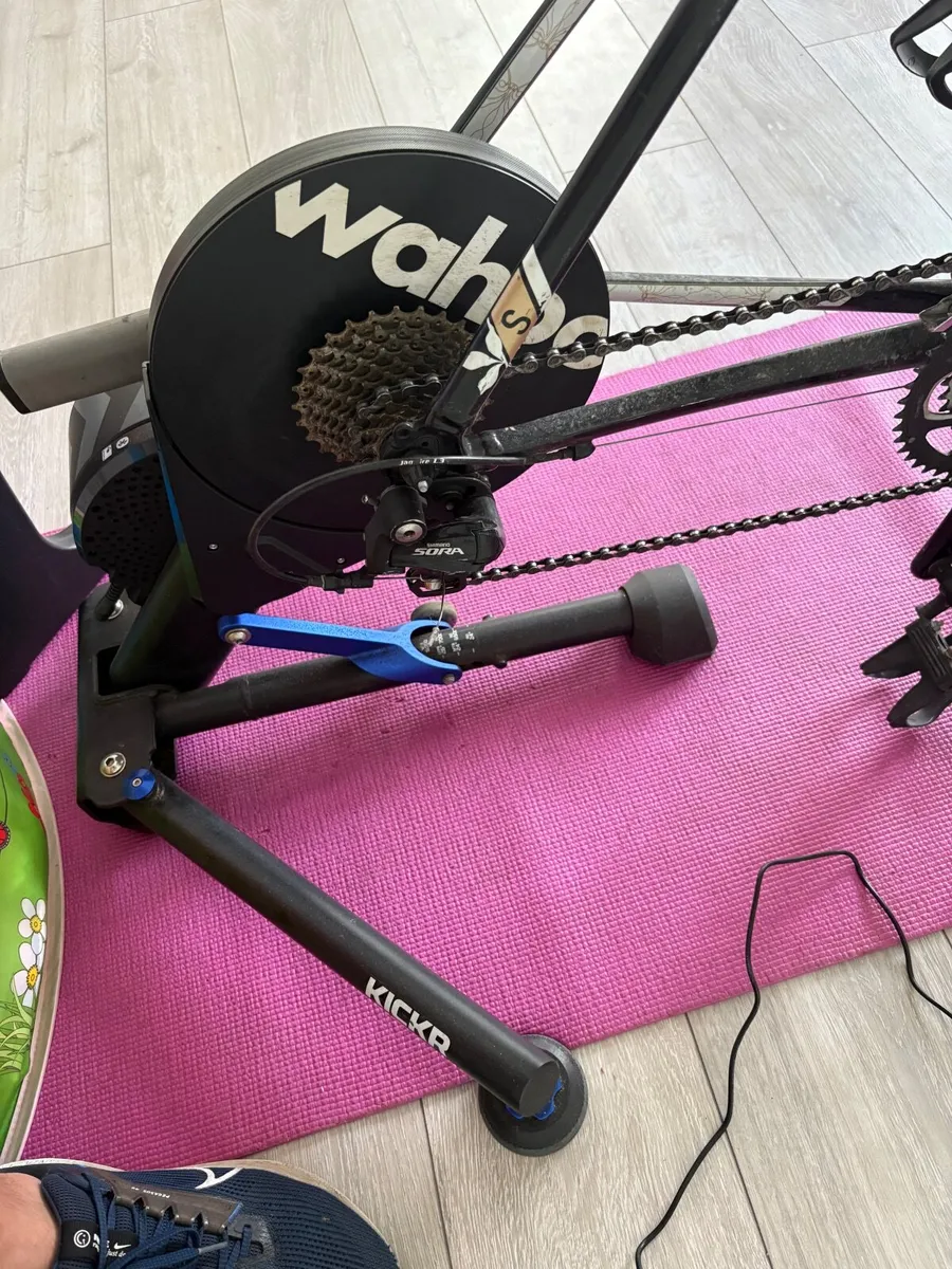 Wahoo Kickr and Wahoo stand - Image 2