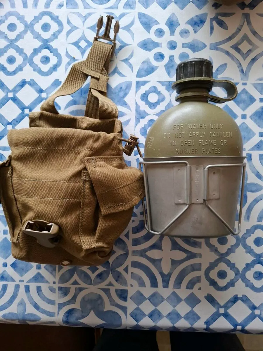 Water canteen - Image 1