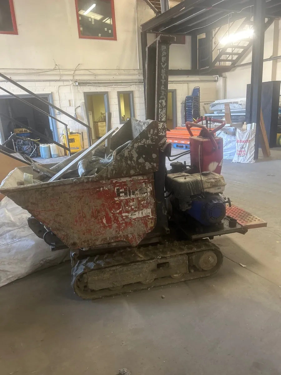 Dump truck - Image 1