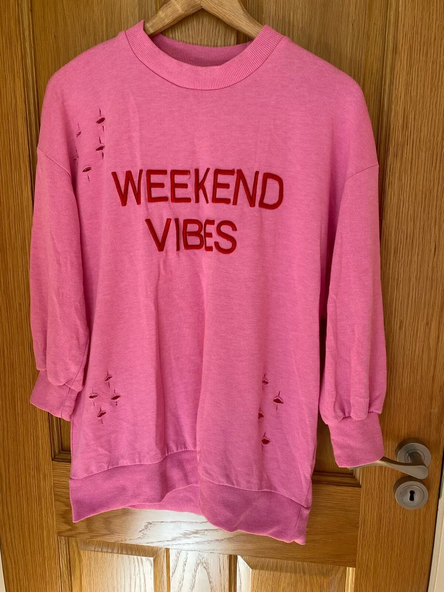 Girl’s/ Woman’s Pink Comfort Sweater Weekend - Image 1