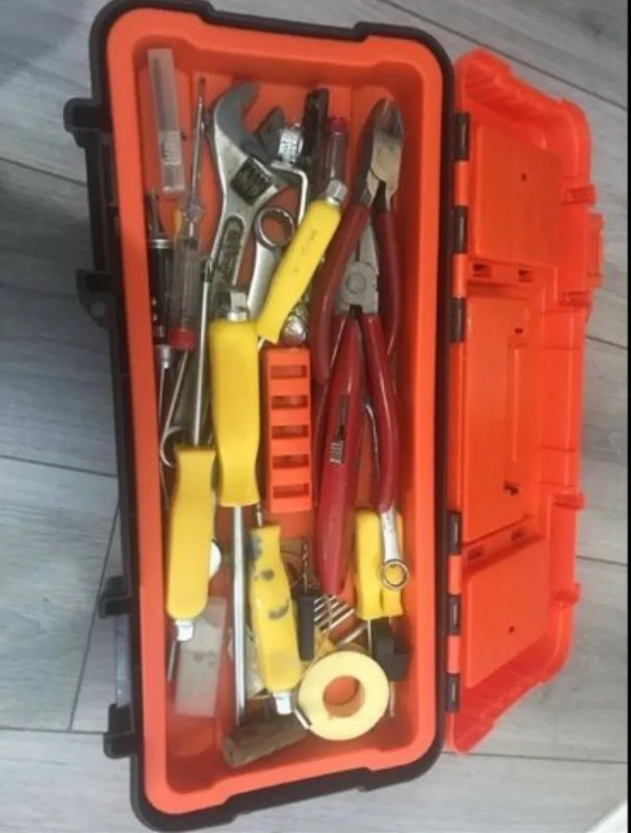 Over 300 mechanics/ DIY tools from the 1970s /00s - Image 4