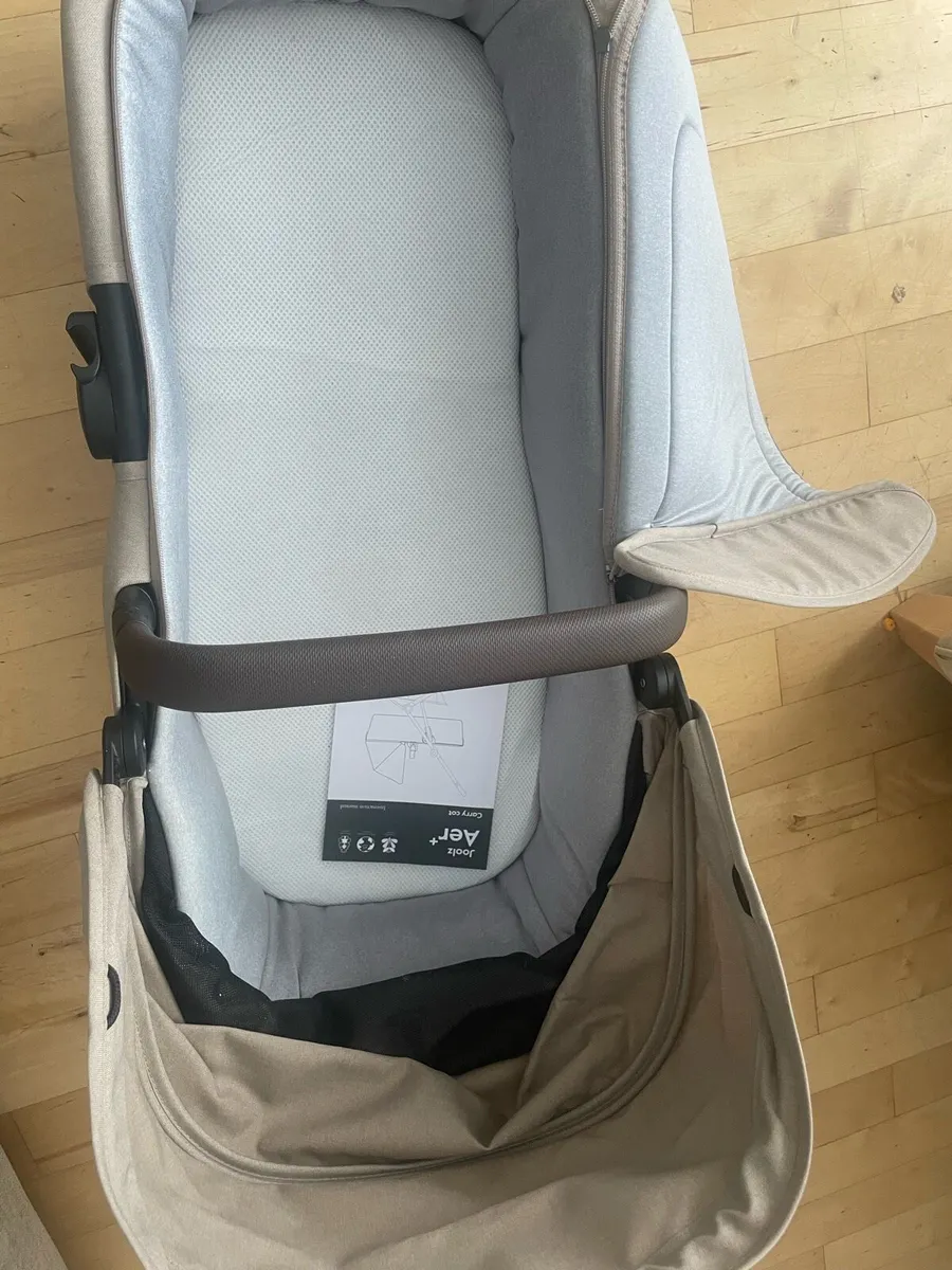 Carrycot - Image 2