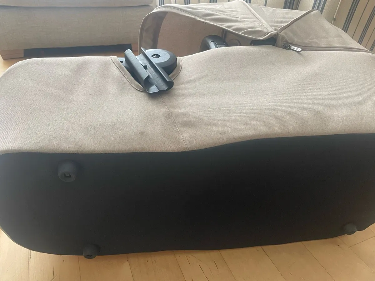 Carrycot - Image 3