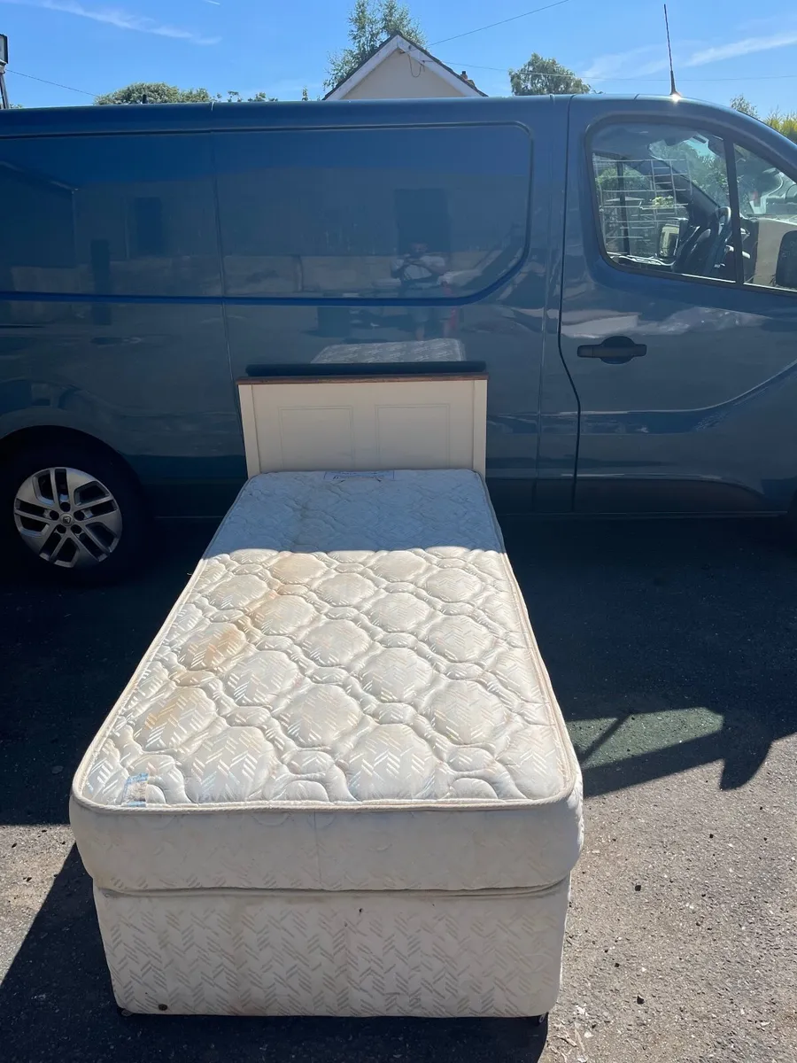 Single bed x2 super king bed - Image 1