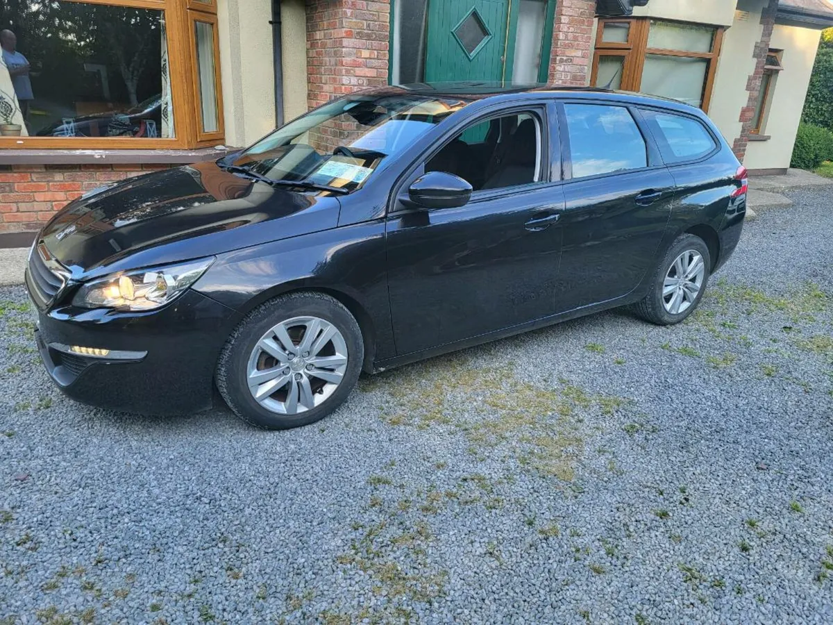 Car - Image 1