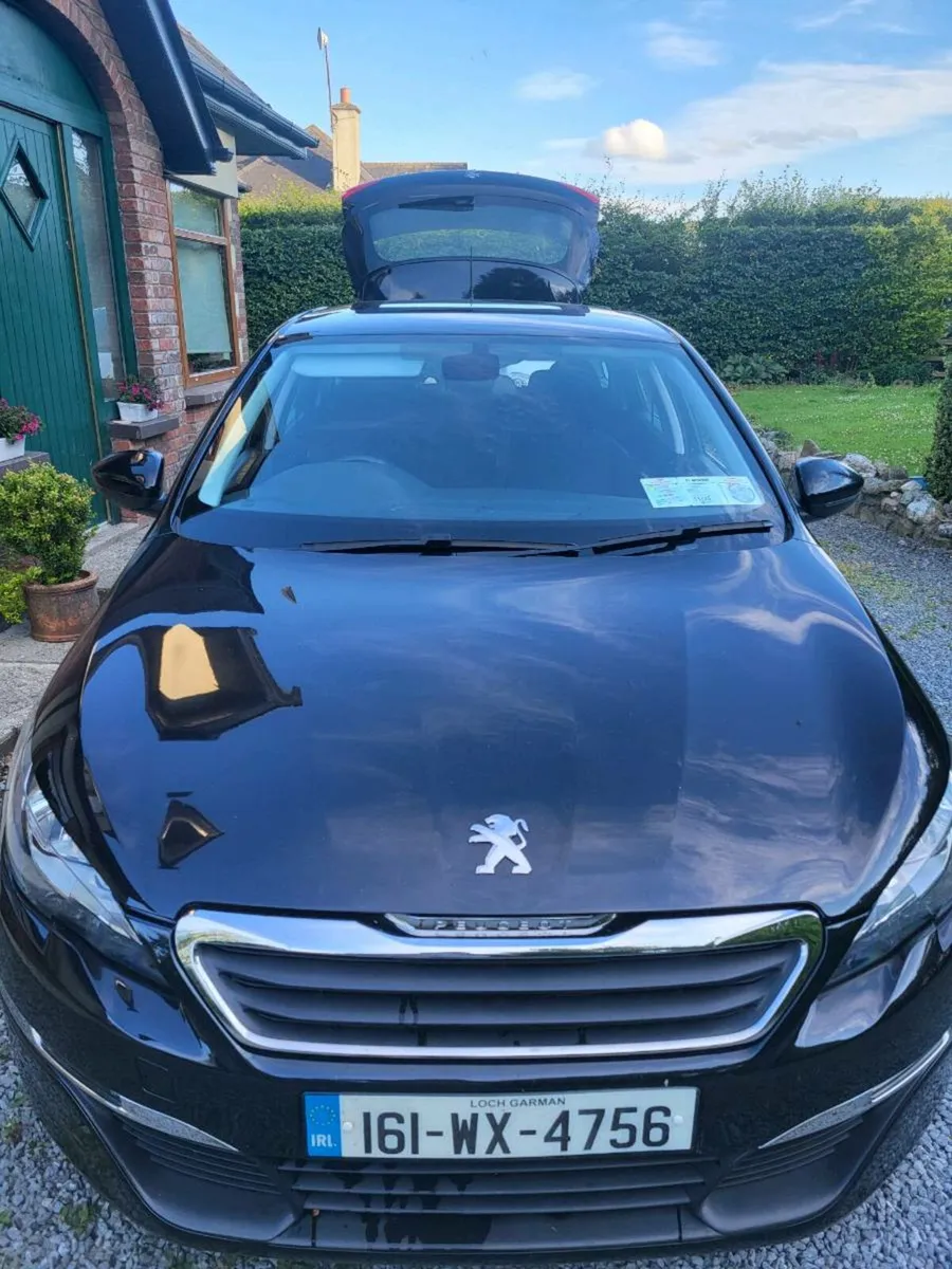 Car - Image 4