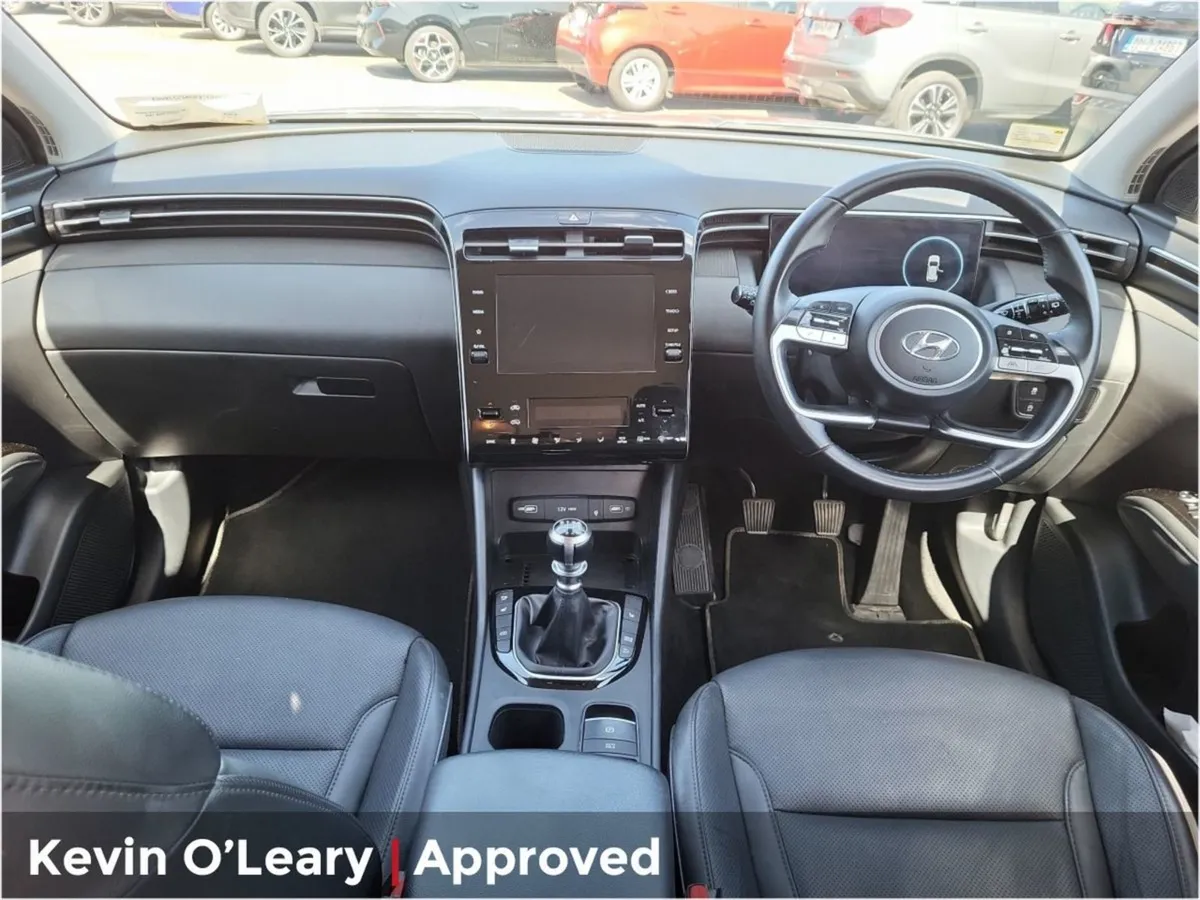 Hyundai Tucson 2WD Executive 4.6d - Image 2