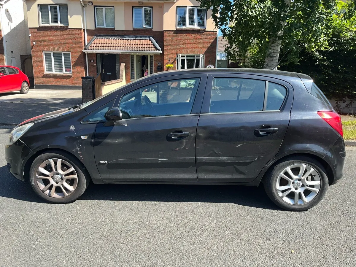 Car - Image 3