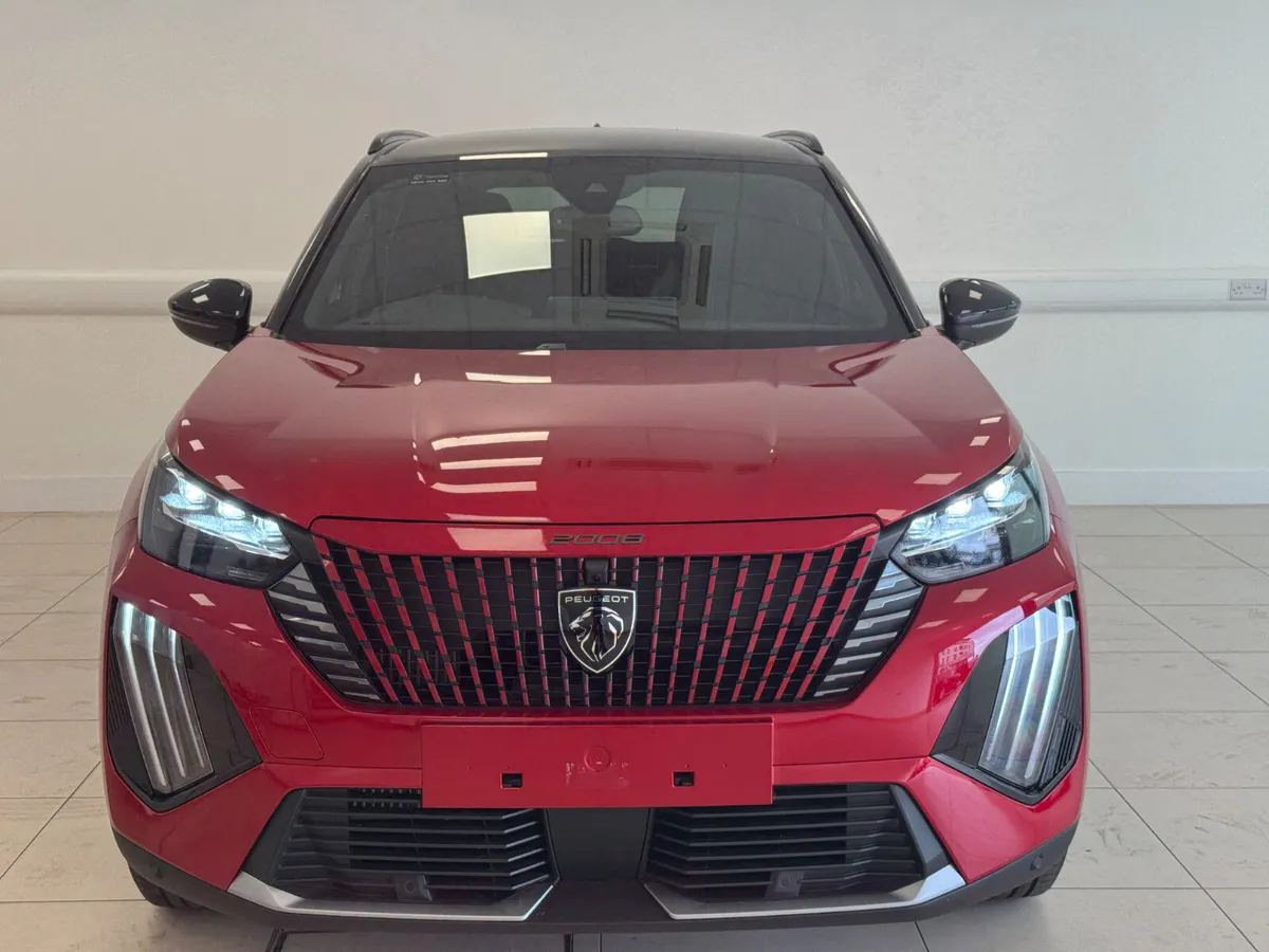 Peugeot 2008 GT hybrid red - Image 4