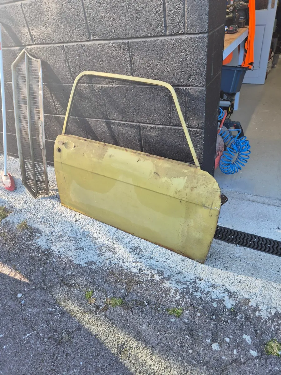 Austin/Morris 1100 Car Parts - Image 1