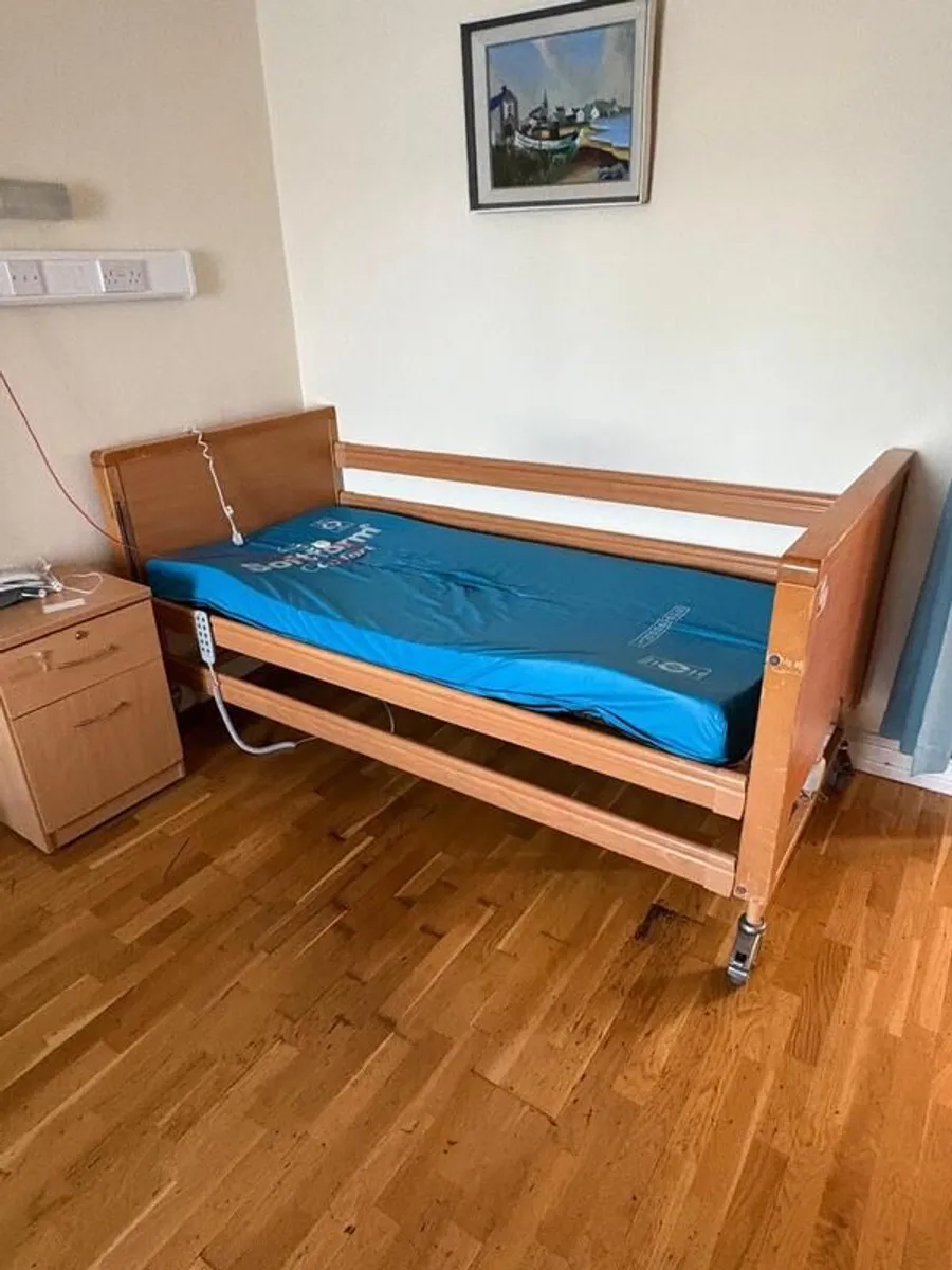 Fully serviced electric Hospital beds (including low profiling) along with remote control and medical mattress in excellent condition - Image 4