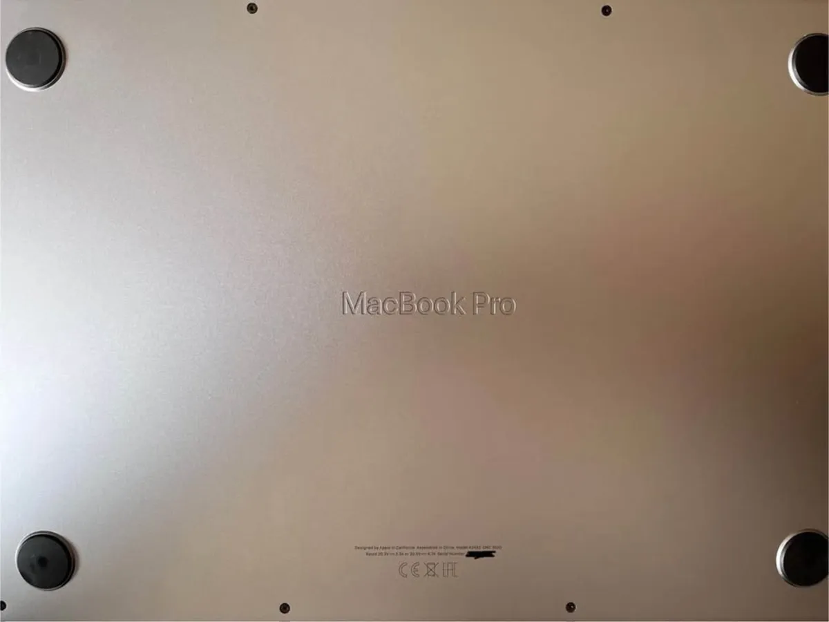 Macbook Pro 14" M1 Max - 32GB 1TB - Image 2
