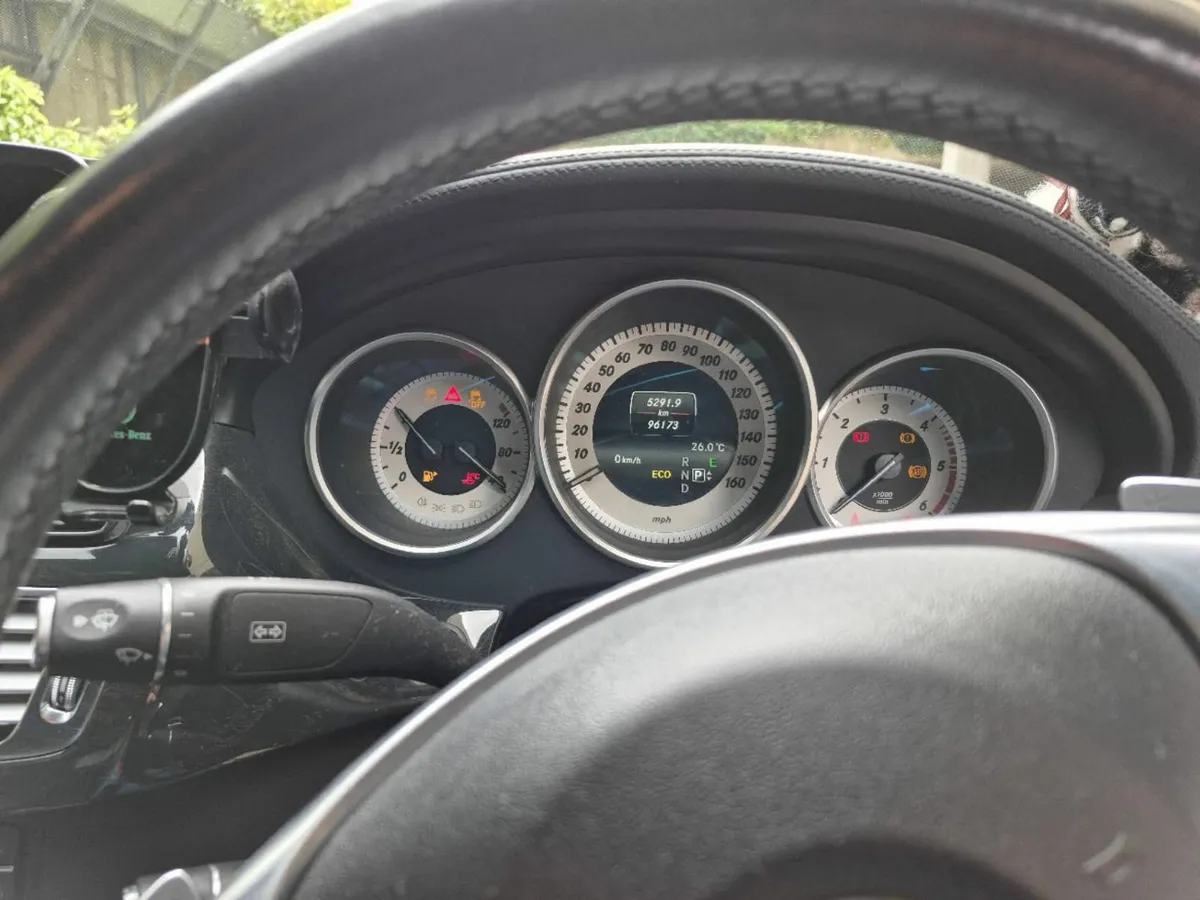 Mercedes-Benz CLS 2016 220D AMG - Image 3