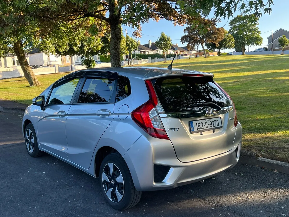 Honda Fit 2015 - Image 2