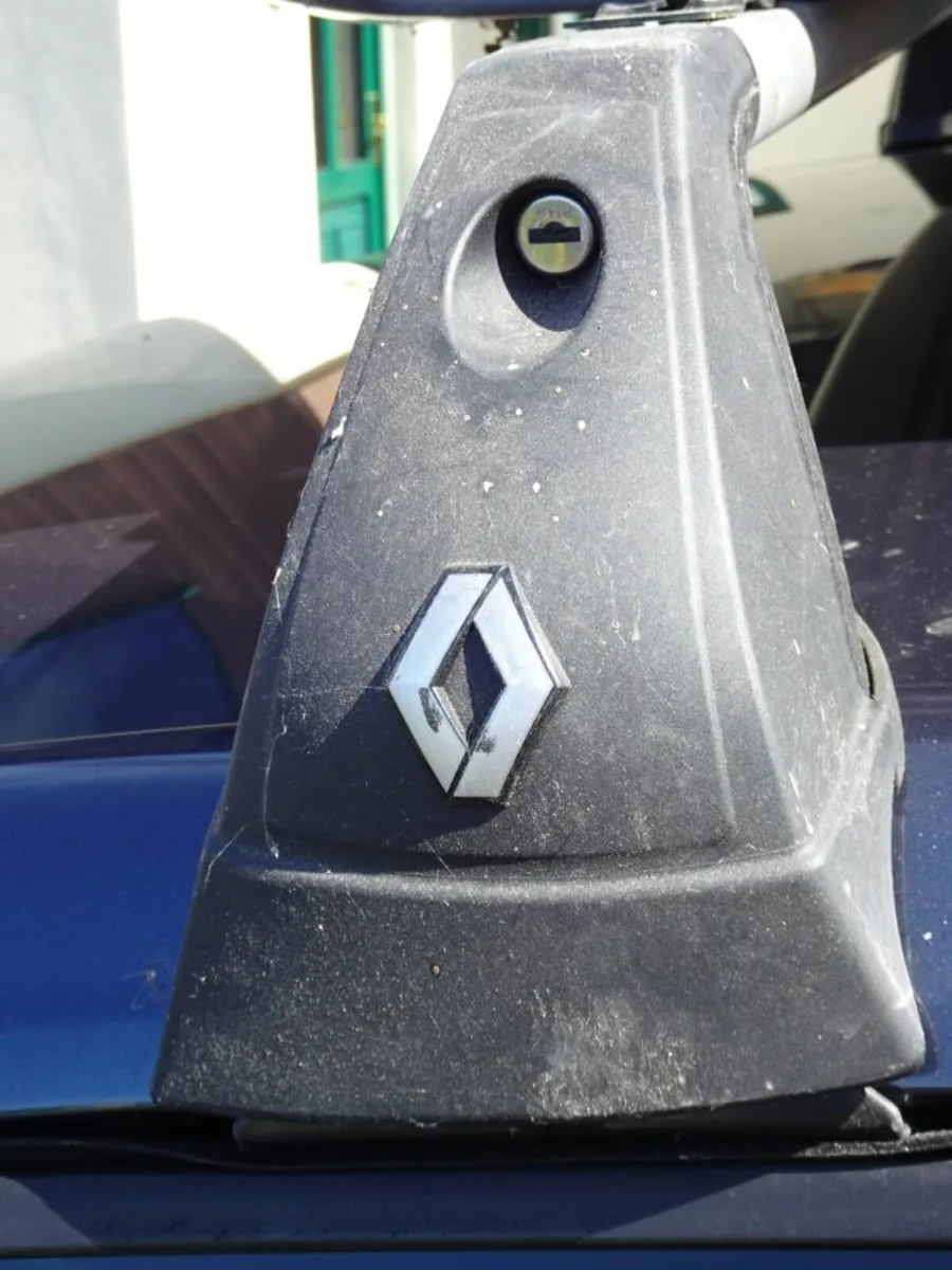 Roofbox for Renault Megane 2018 - Image 3
