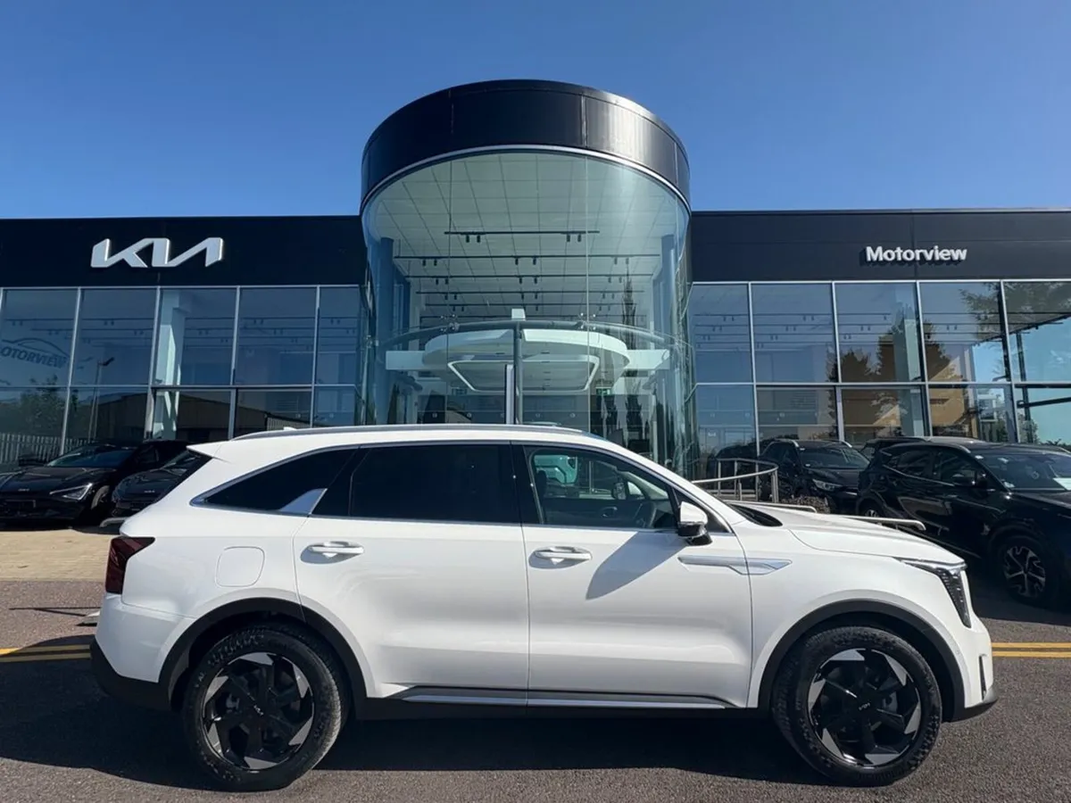 Kia Sorento ORDER NOW YOUR NEW SORENTO FOR 252 **F - Image 1