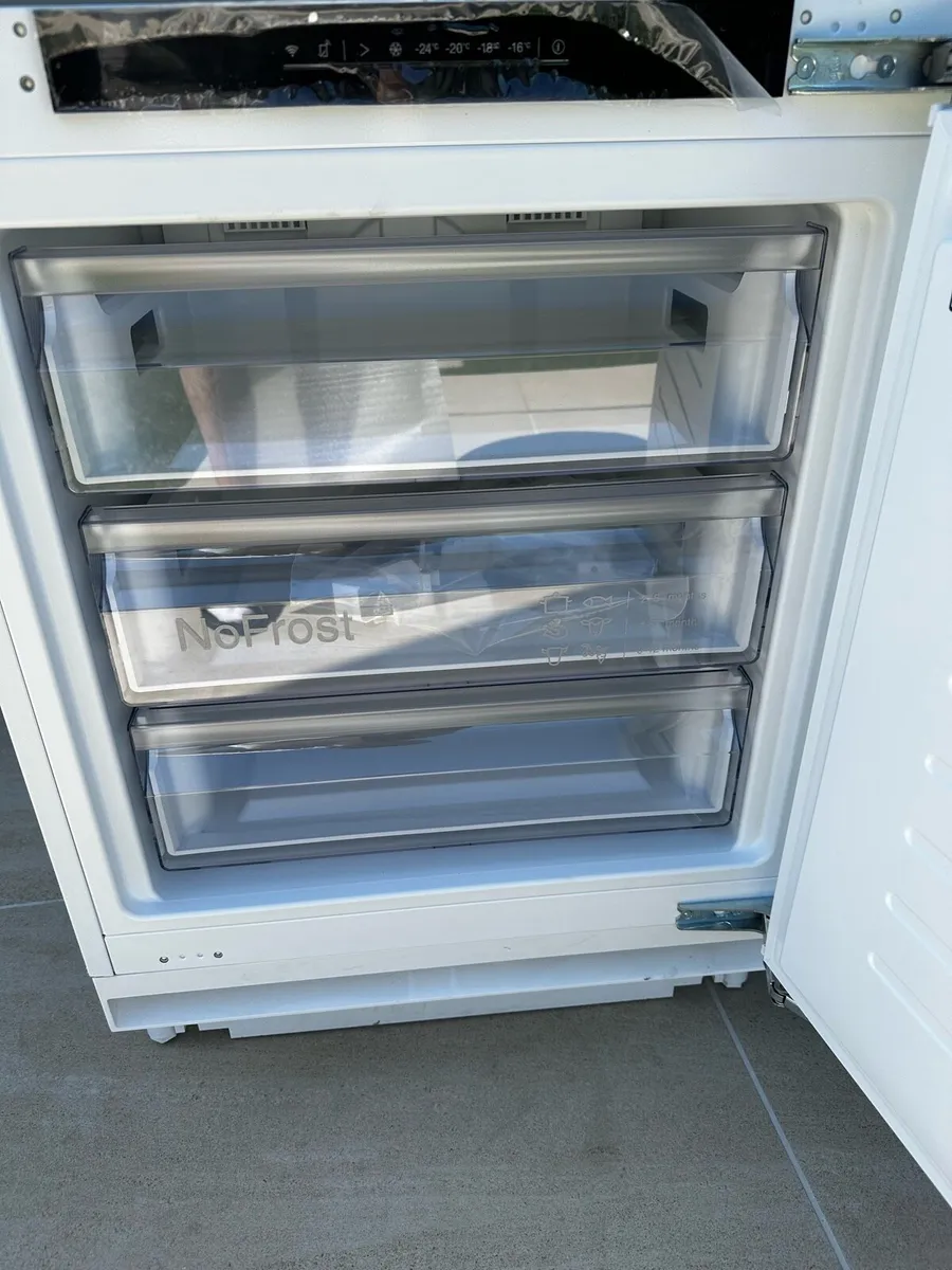 Neff N50 integrated freezer *unused* - Image 4