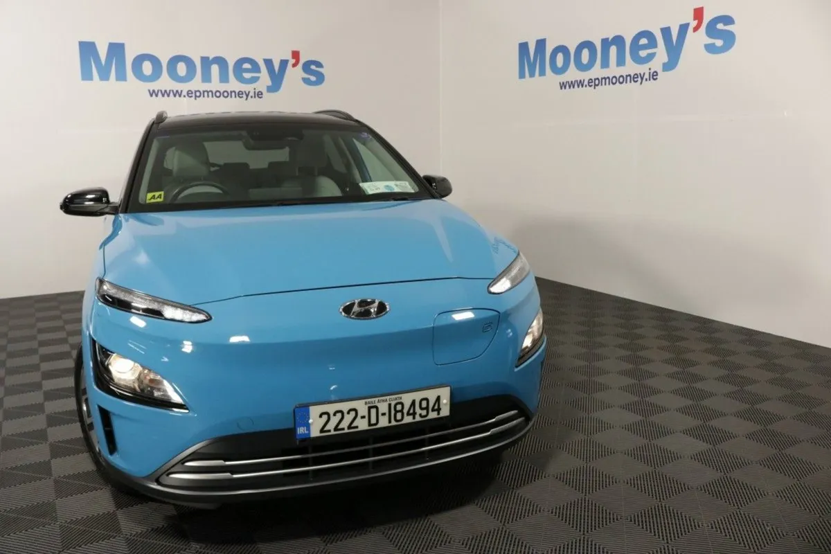 Hyundai Kona Electric 64kwh Premium Compact SUV - Image 2