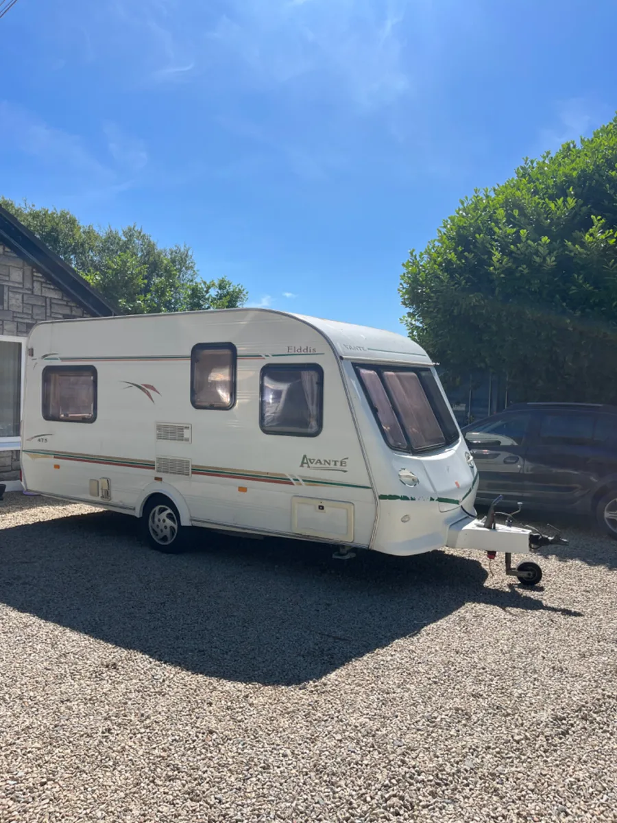 Elddis Avante 5 Berth Lightweight Caravan - Image 1