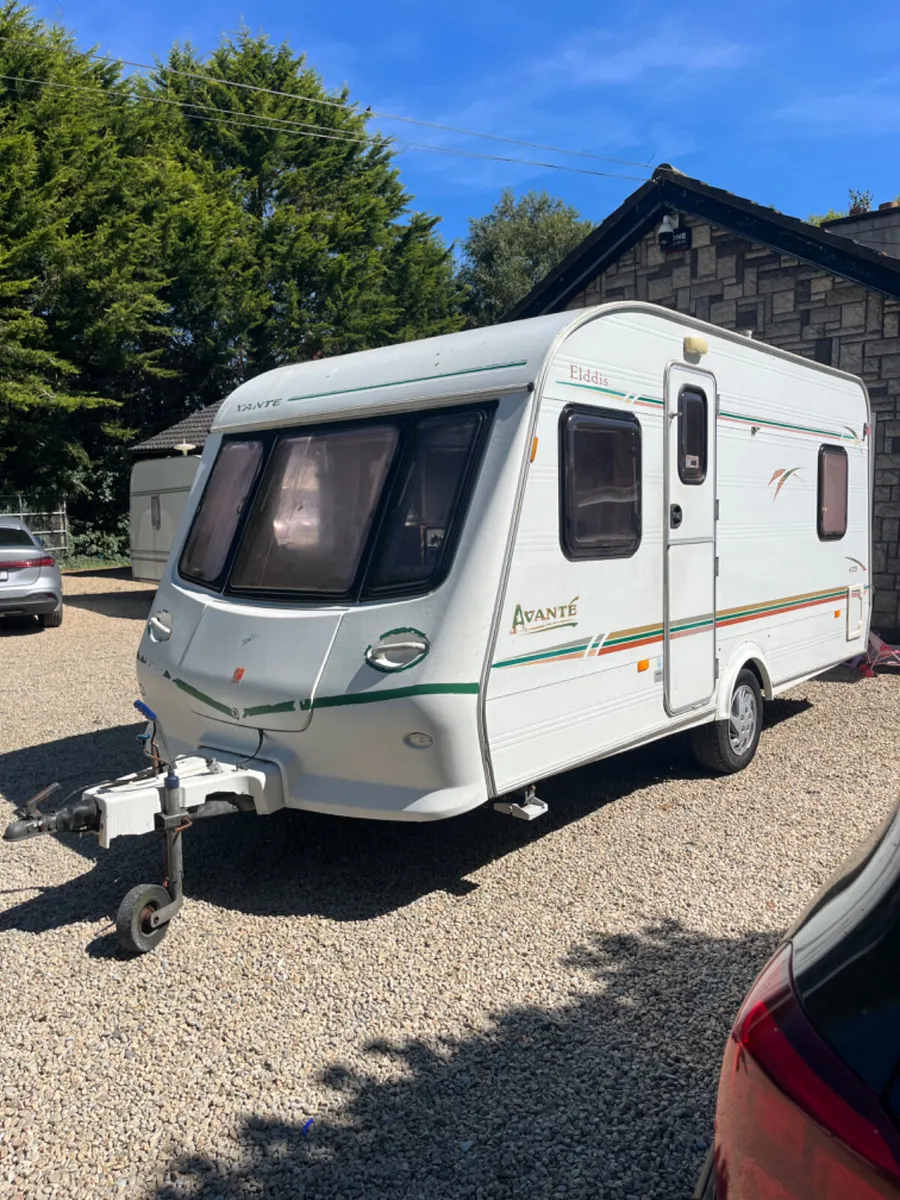 Elddis Avante 5 Berth Lightweight Caravan - Image 4