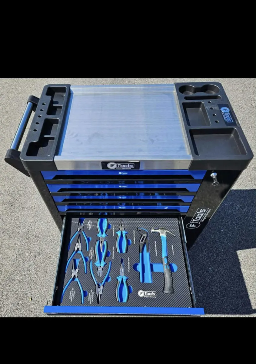 New German toolbox free delivery - Image 2