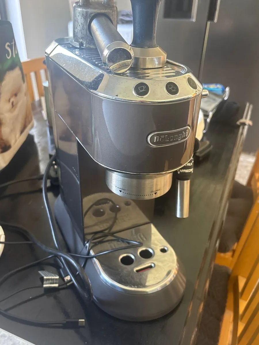 Coffee Machine Grey Delonghi expresso machine - Image 2