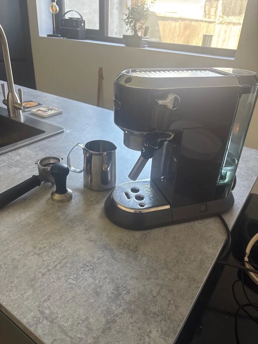 Coffee Machine Grey Delonghi expresso machine - Image 4