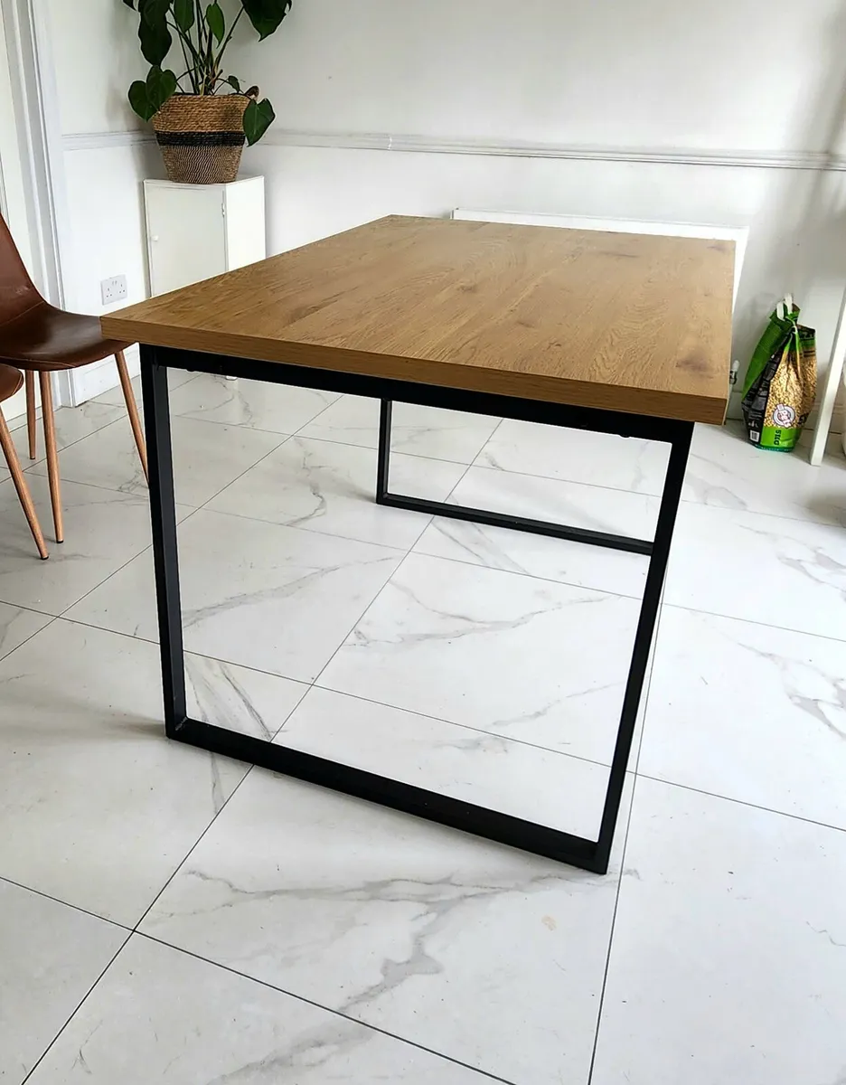 Kitchen Table and Chairs - Image 4
