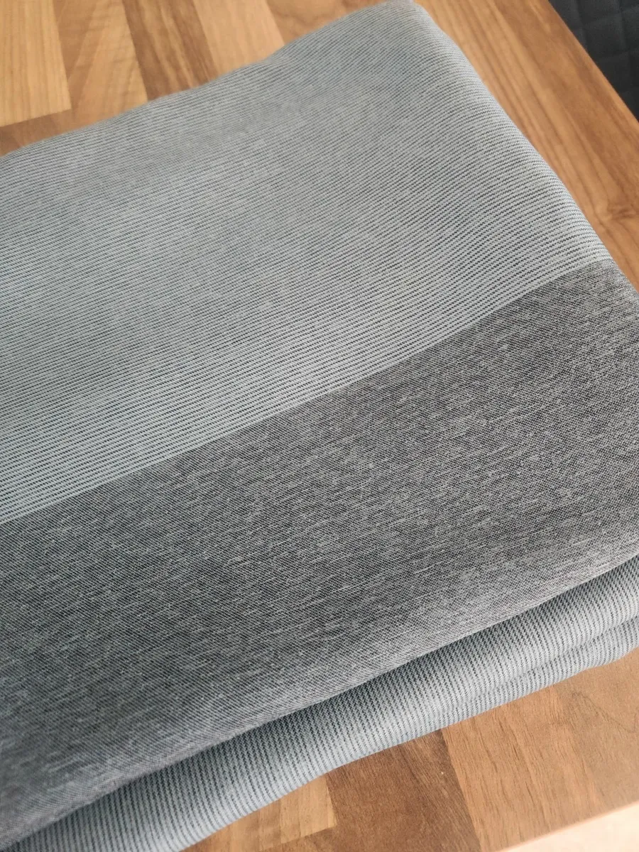 Curtains - Image 2