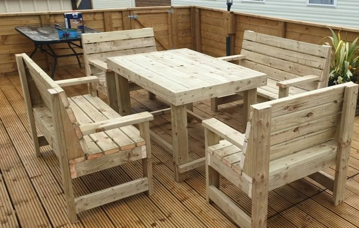 Garden furniture - Image 1