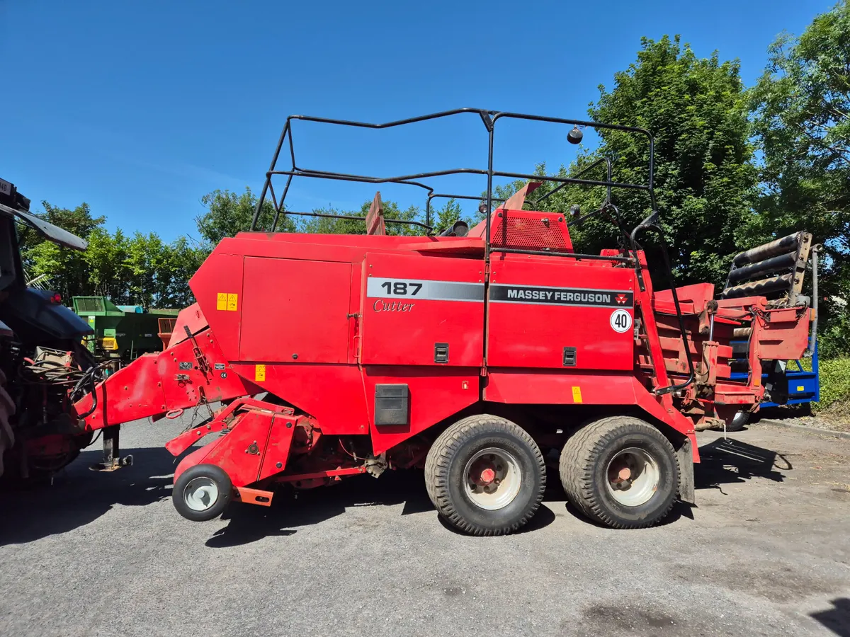 Masses Ferguson 187 baler - Image 1