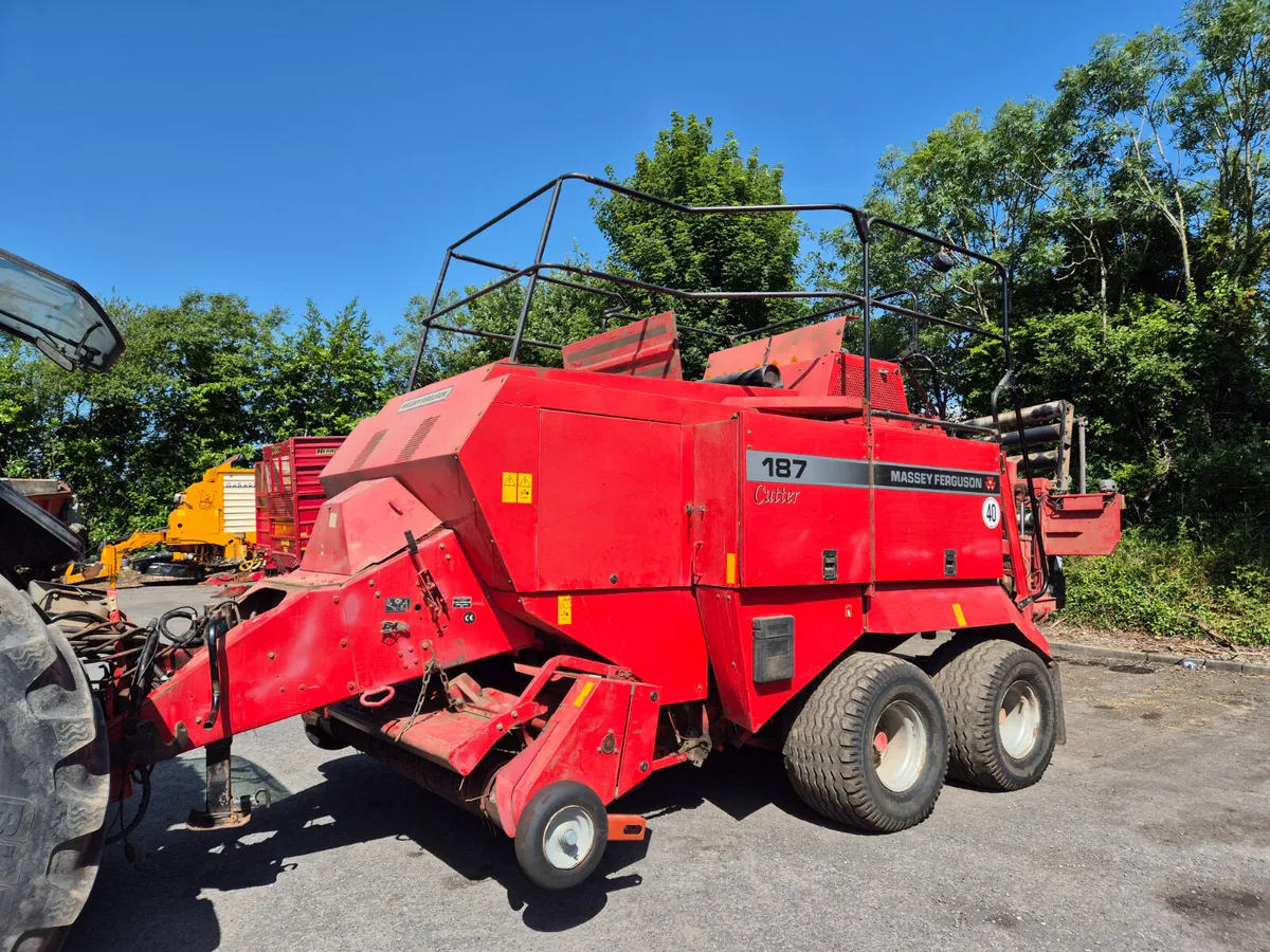 Masses Ferguson 187 baler - Image 2