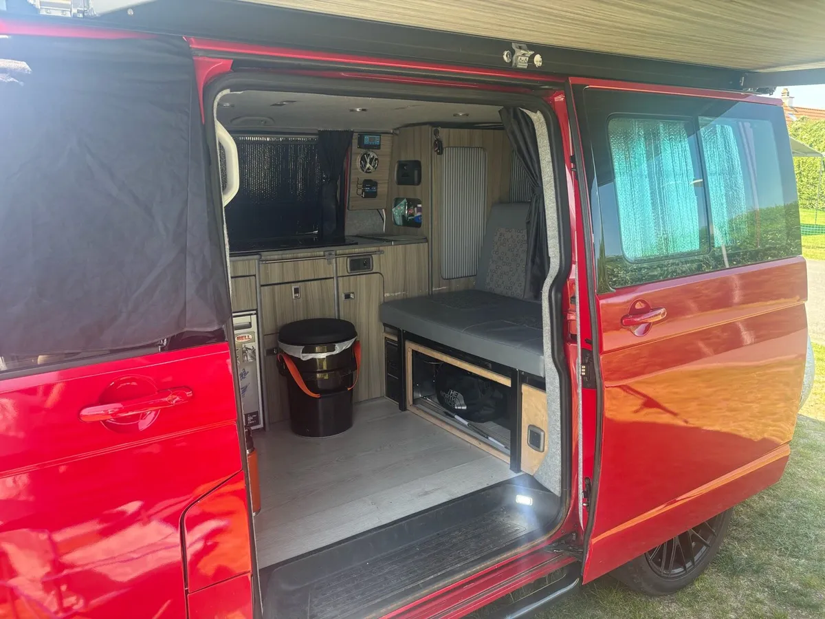 Volkswagon Transporter Campervan - Image 4