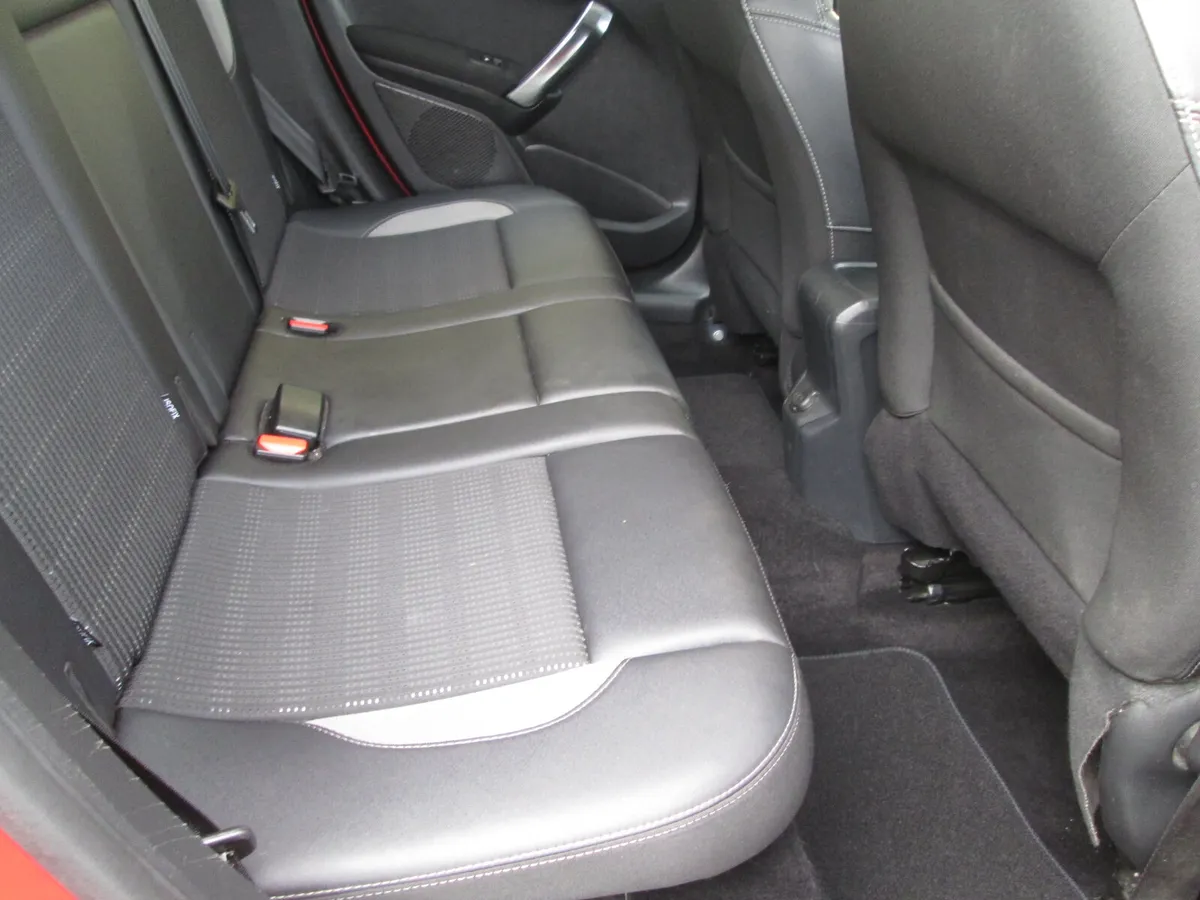 2016  PEUGEOT  2008  1.6  HDI  ALLURE  5DR - Image 4