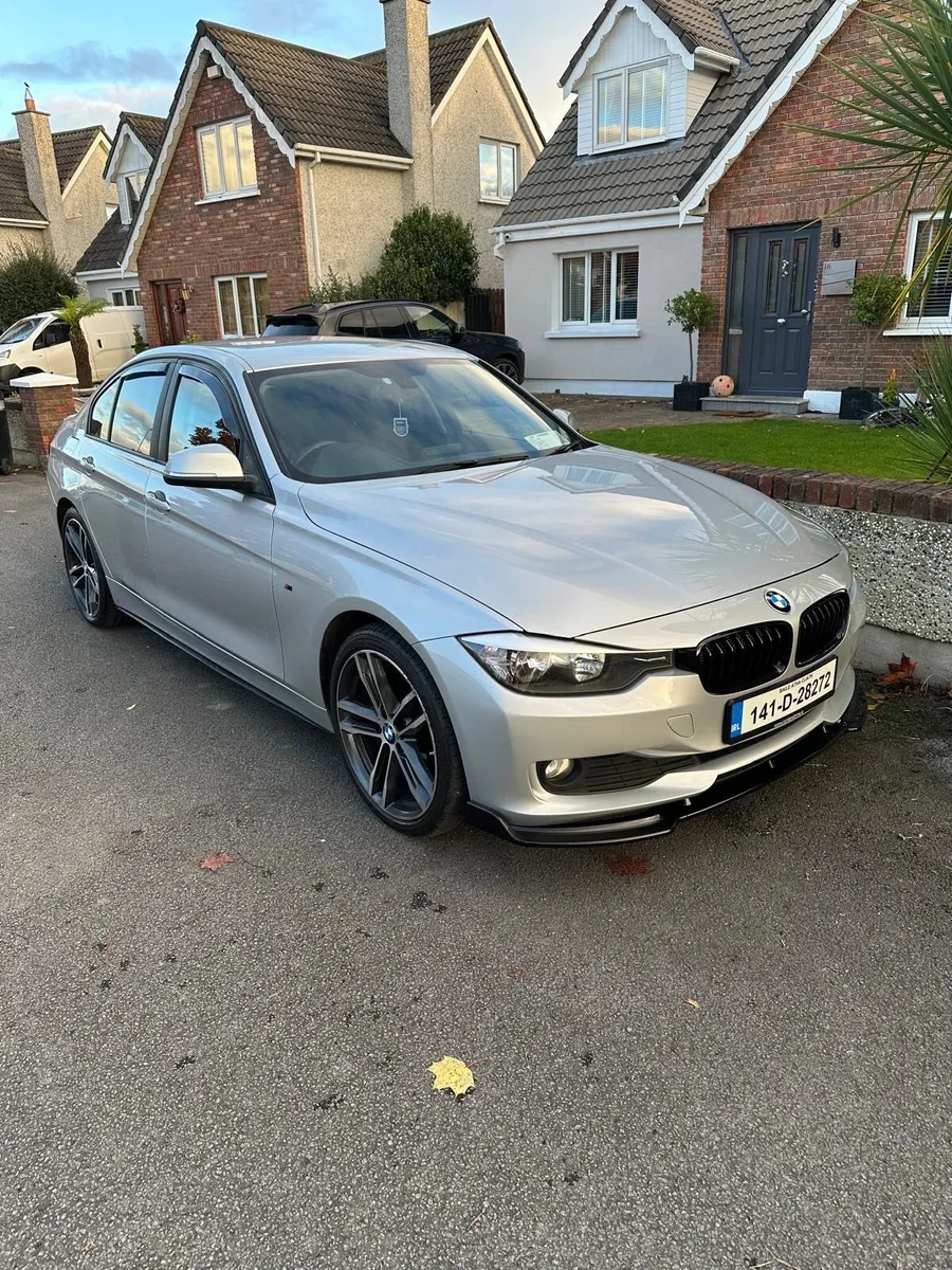 BMW 318D SE AUTO - Image 1