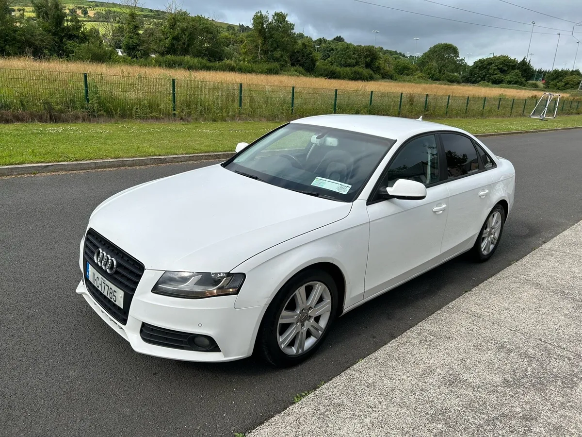 11 AUDI A4 TDI €4,950 - Image 3