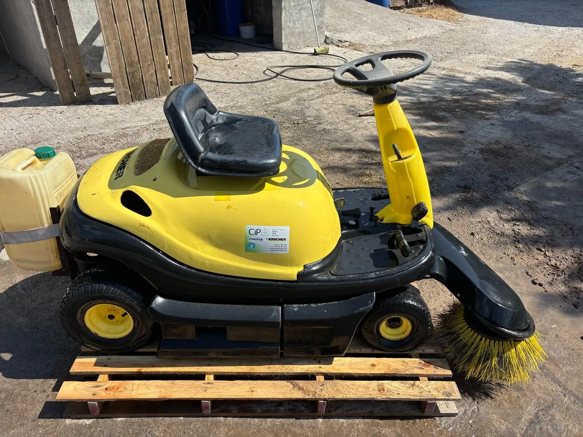 Karcher sweeper - Image 1